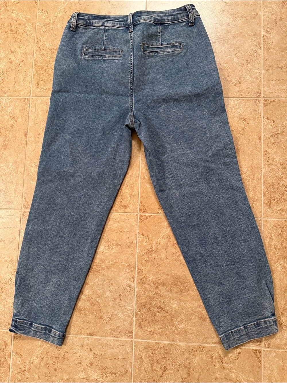 Classic High-Waist Blue Denim Jeans - Picture 5 of 5